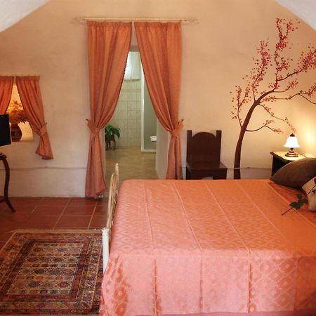 Trullo Salento Bed & Breakfast กาลาโตเน ภายนอก รูปภาพ