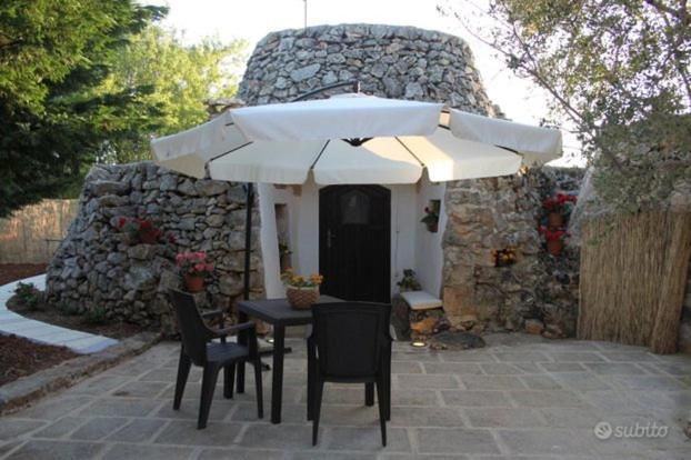 Trullo Salento Bed & Breakfast กาลาโตเน ภายนอก รูปภาพ