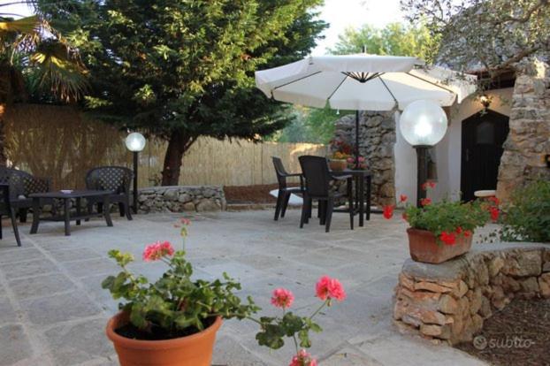 Trullo Salento Bed & Breakfast กาลาโตเน ภายนอก รูปภาพ