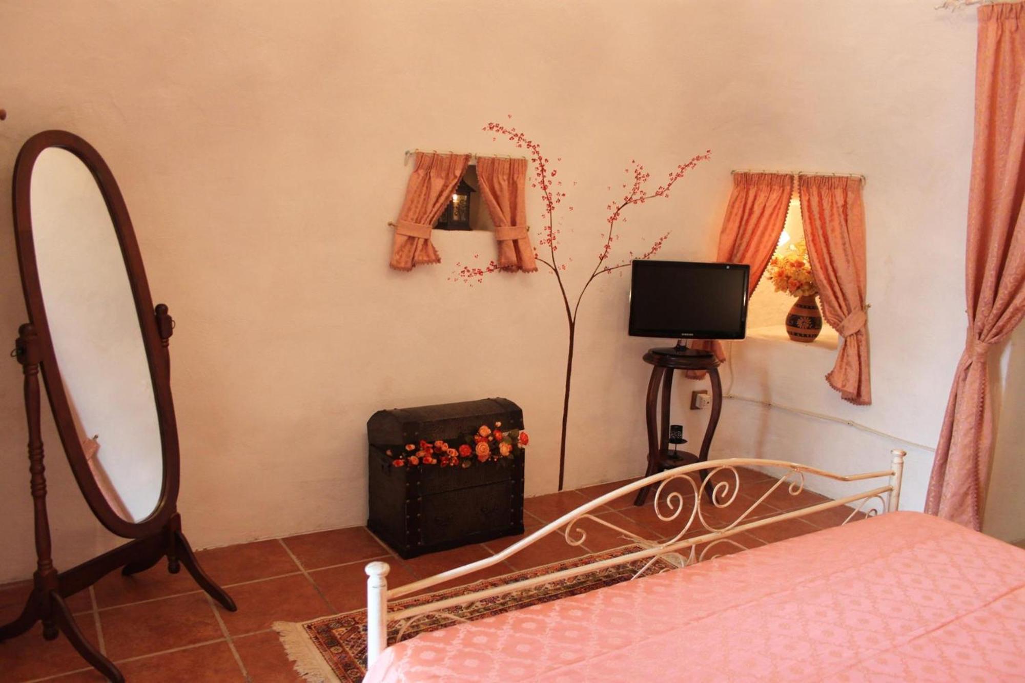 Trullo Salento Bed & Breakfast กาลาโตเน ภายนอก รูปภาพ